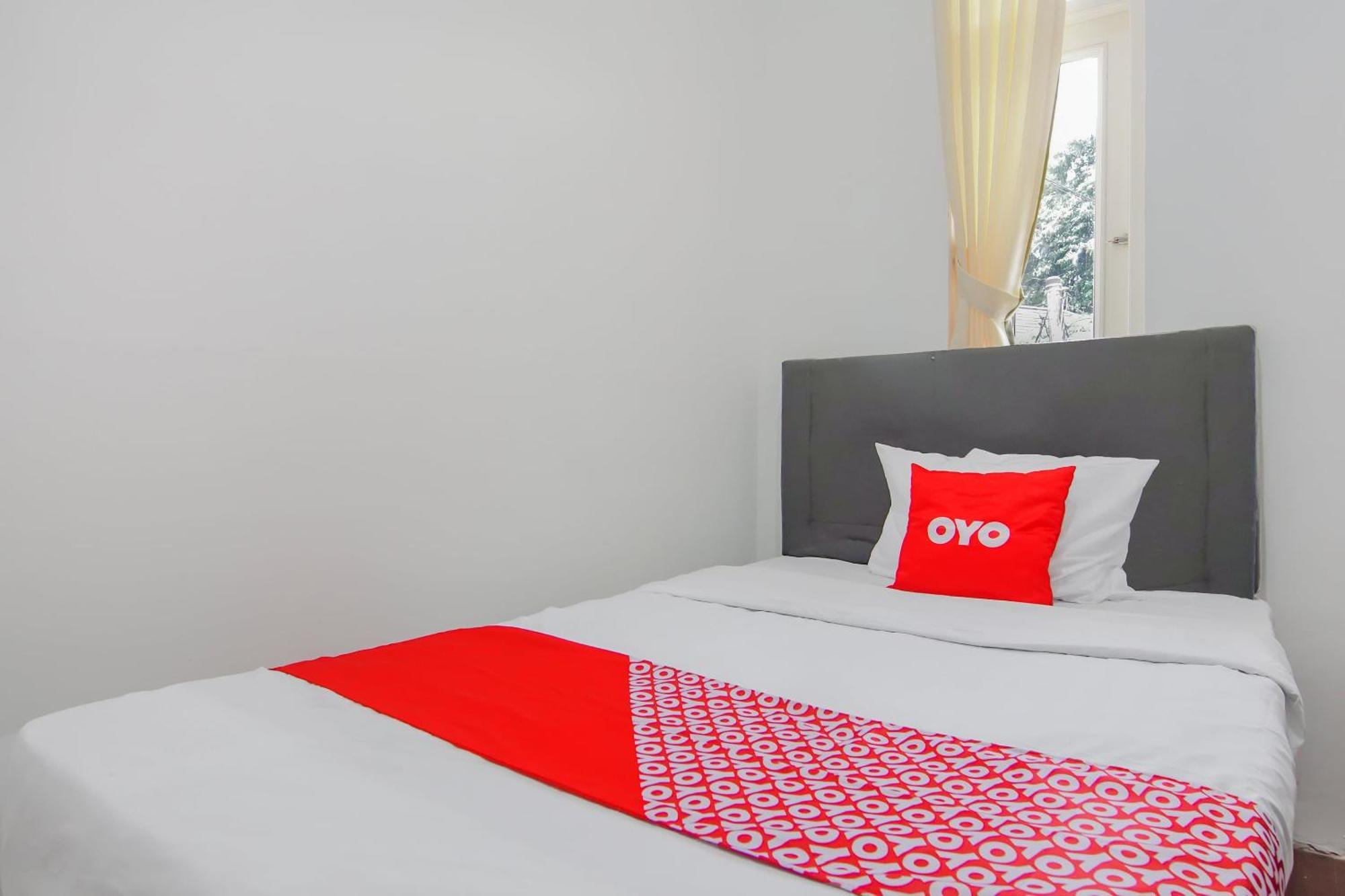 Hotel Super Oyo Capital O 90342 Kemang Garden Yakarta Exterior foto